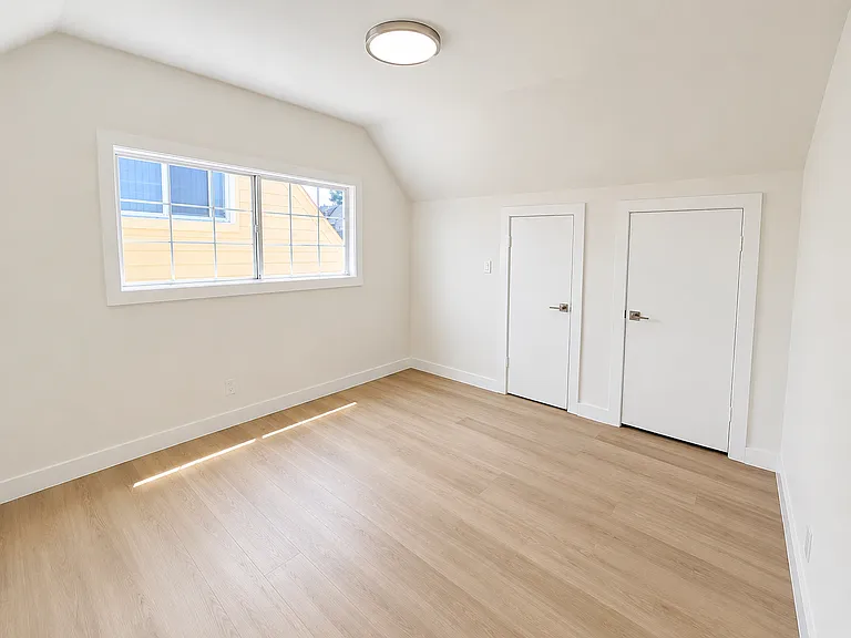 436 Lomond Dr — Photo 17