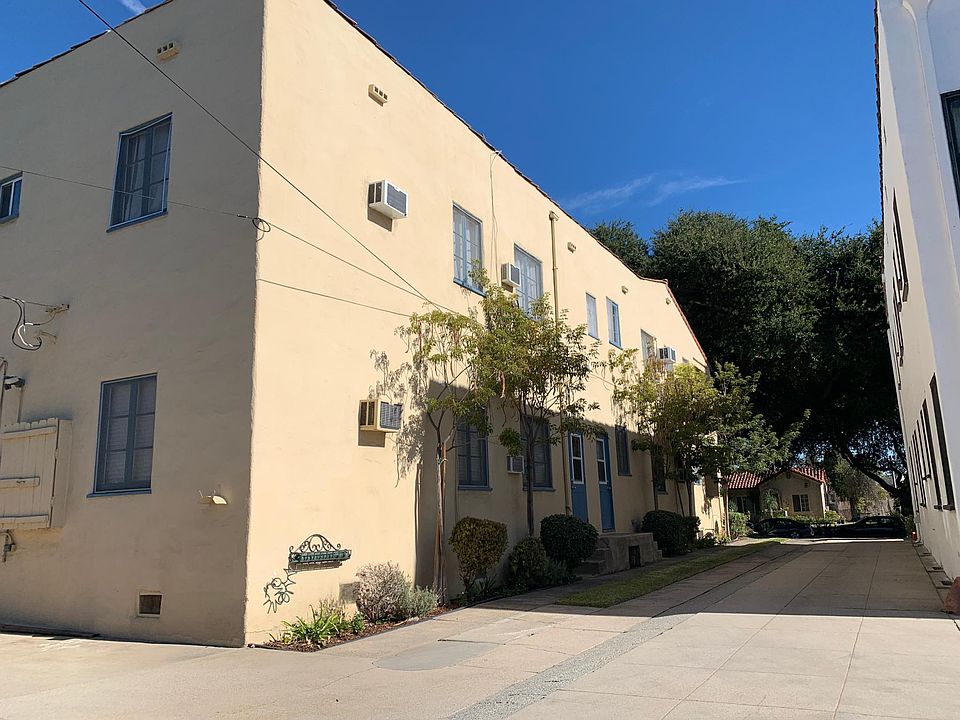 1st image of 207 N Olive Ave