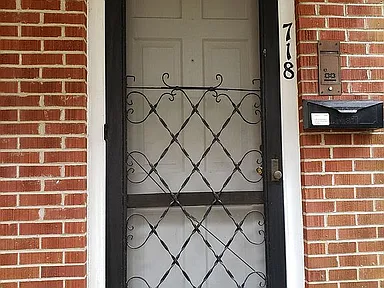 718 Carol Marie Dr — exterior photo