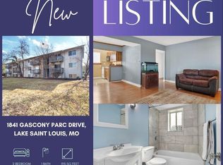 1841 Gascony Parc Dr, Lake Saint Louis, MO 63367