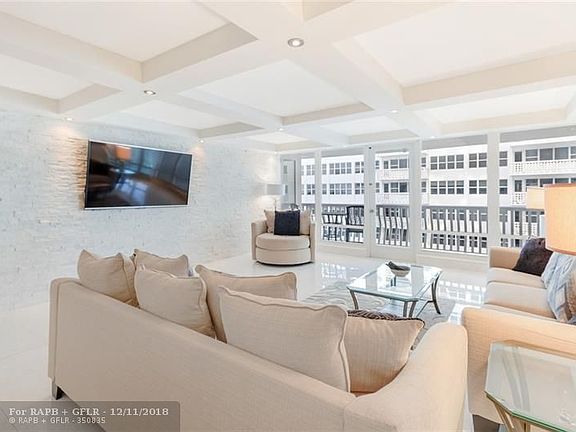 4th image of 4020 Galt Ocean Dr APT 410