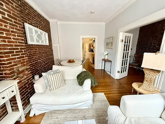 119 Richmond St #2 — Photo 3