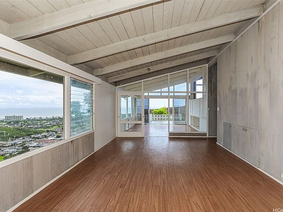 5th image of 1627 Halekoa Dr