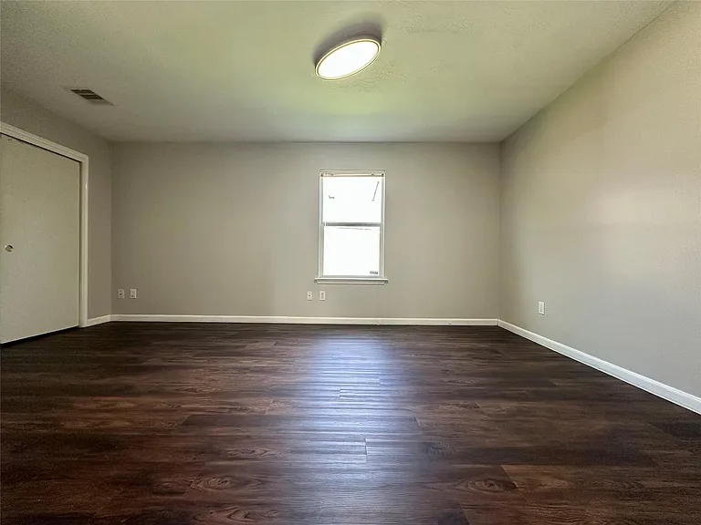 8607 Heather Bluff Ct — Photo 15