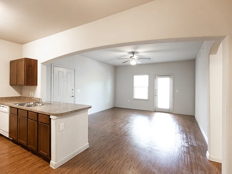 Freedom Hills Ranch Apartments — Photo 68