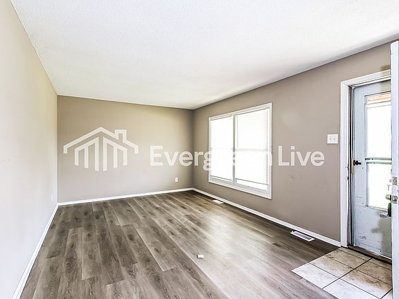 3rd image of 2245 Cottontail Dr