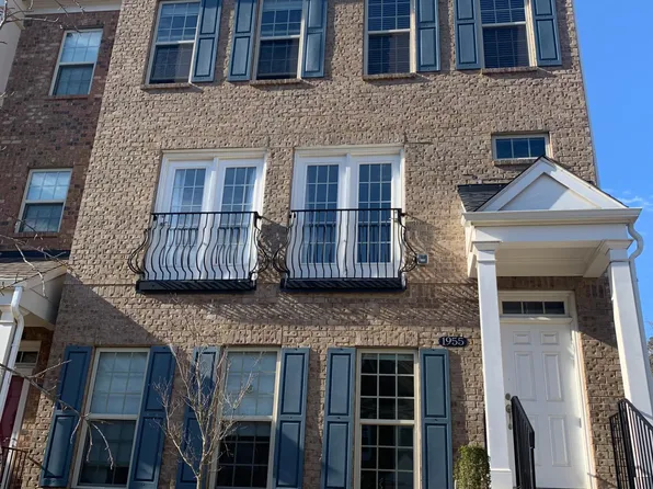 1955 Golden Gate Ln, Decatur, GA 30033