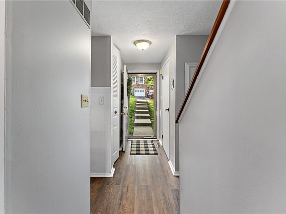 3rd image of 117 Shadowlawn Dr