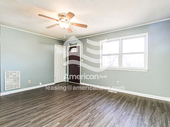 4231_001_living_room_2.jpg