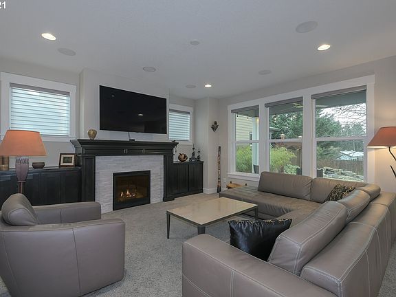 5th image of 10802 NE 96th Ct