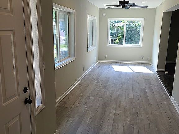 3rd image of 7220 Crinstead Ct