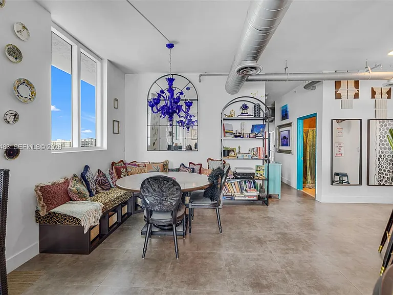 700 NE 25th St #1104 — Photo 8