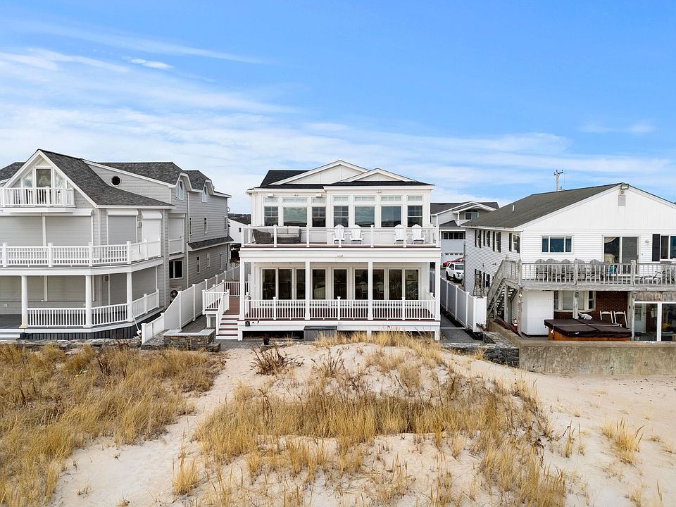 77 Ocean Drive, Seabrook, NH 03874 | Zillow