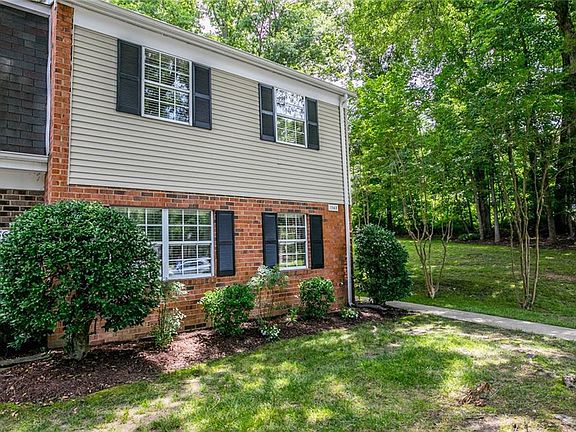 3rd image of 1563 Heritage Hill Dr #1563