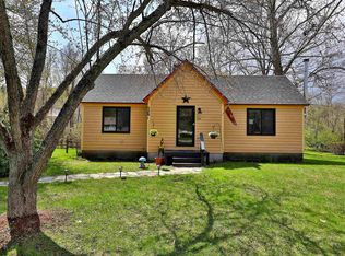 268 S Main St, Chester, VT 05143