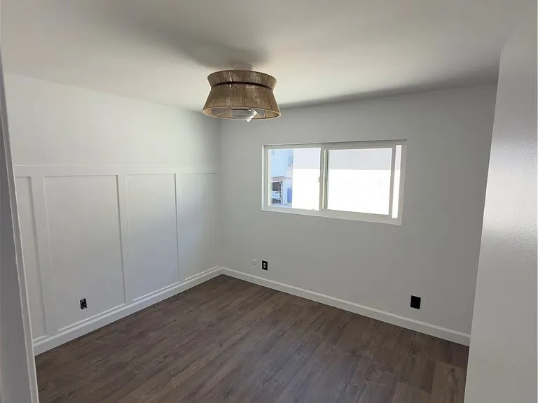 1023 W 19th St #4 — Photo 16