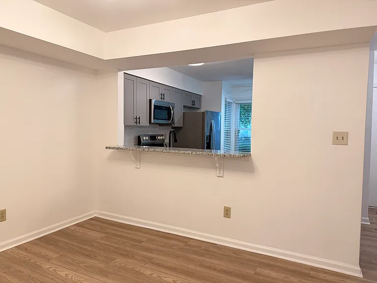 1108 Palmerton Dr — Photo 10