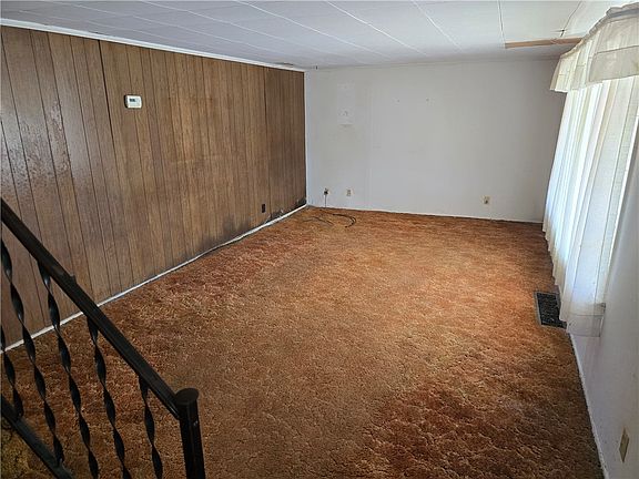 5th image of 498 Lardintown Rd