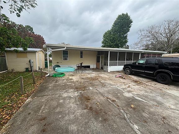 3rd image of 3211 SE 34th Ave