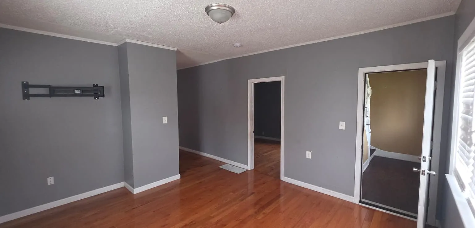 452 N Montello St — Photo 3