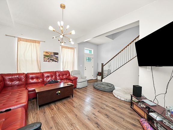 4th image of 1307 S Ashland Ave