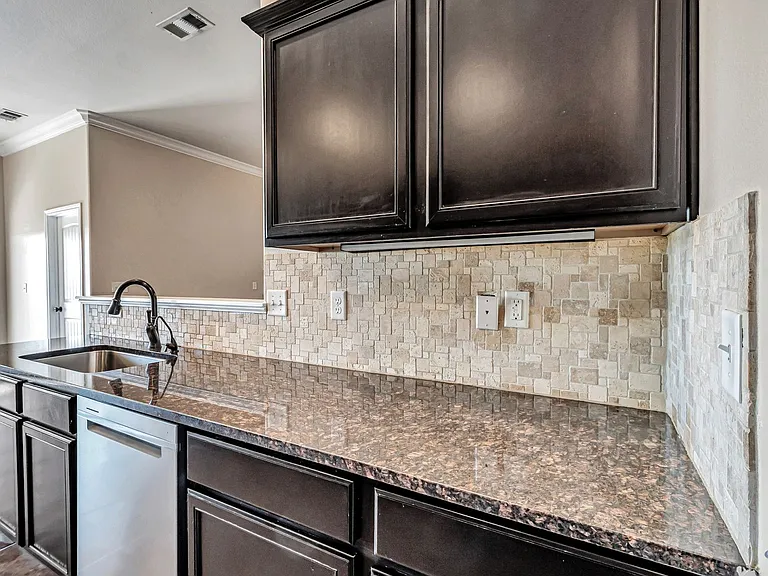 423 O'Rourke St — Photo 34