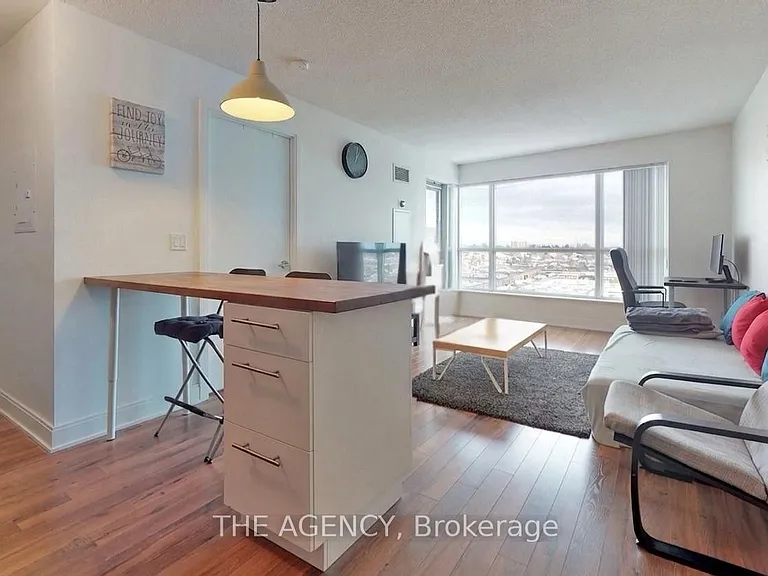 135 Village Green Sq #1015 — Photo 13