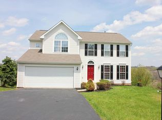 181 Darlene Dr, Coraopolis, PA 15108