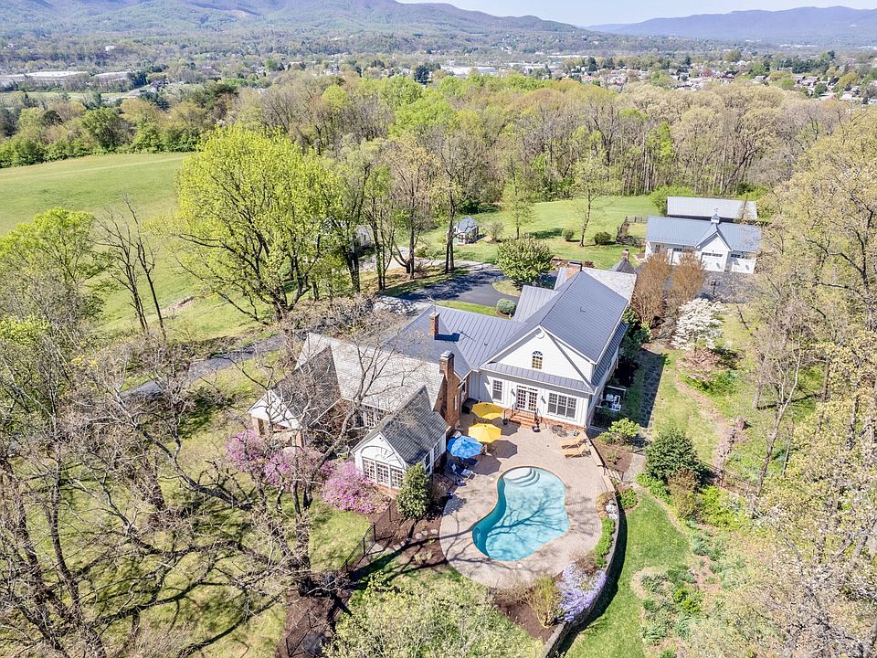 1st image of 1975 Reavis Ln