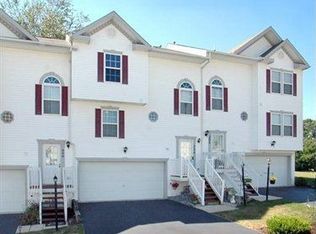 204 Manor View Dr, Manor, PA 15665