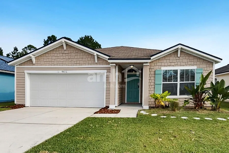 3 bed, 2.0 bath, 1711 sqft, $2,220 — Photo 1