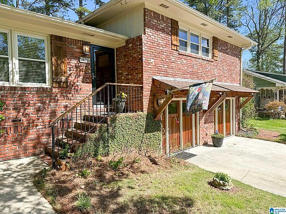 3rd image of 936 Shades Glen Dr