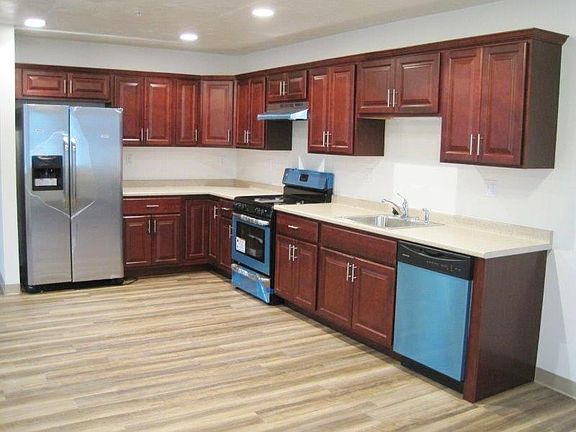 5th image of 329 East St Unit 204