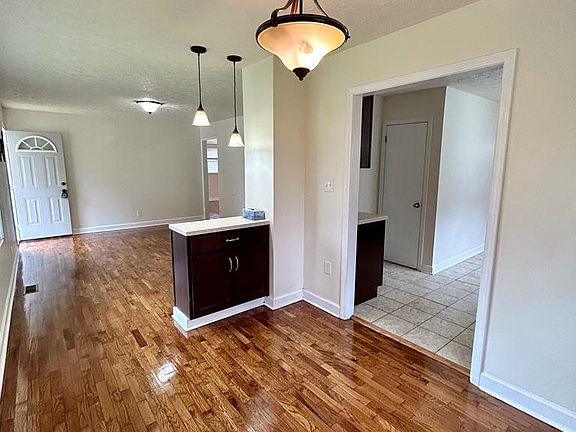 5th image of 521 Glendale St