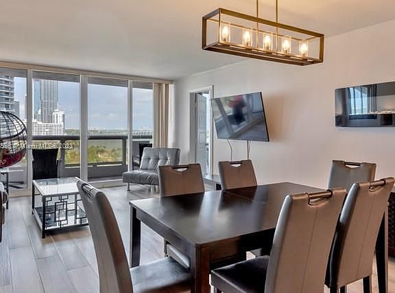 4th image of 1717 N Bayshore Dr APT 1448A