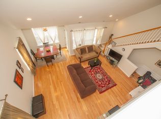 16 Strangford Ct, Oceanside, NY 11572