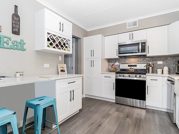 4th image of 8800 140th St #113