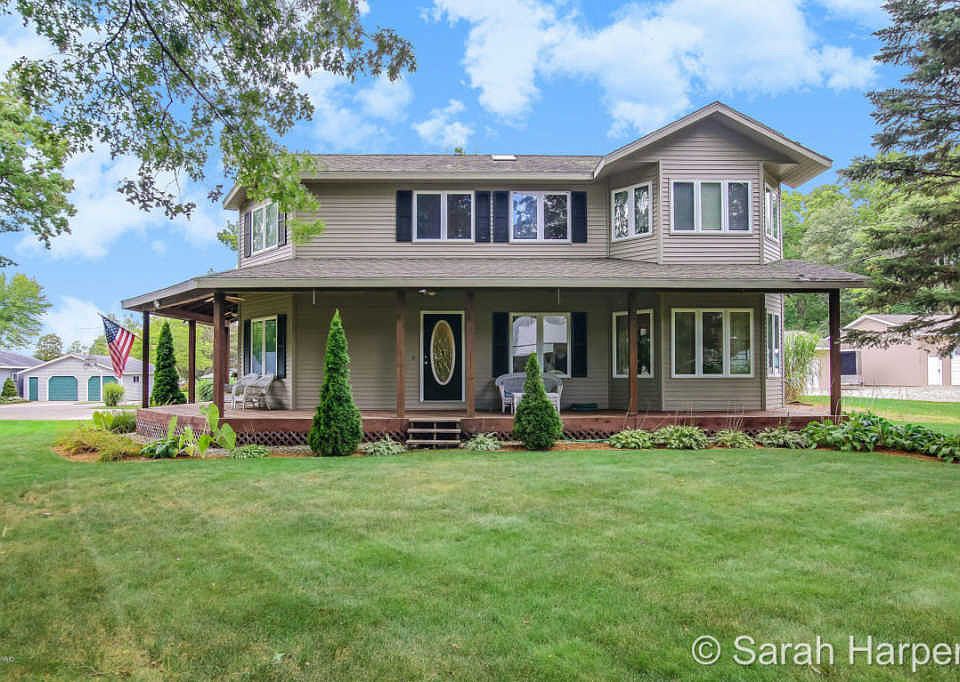 1st image of 3652 England Dr