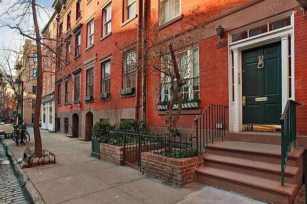 Sold by Corcoran | media 16