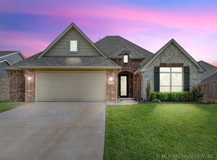 1523 E South Park Pl, Broken Arrow, OK 74011