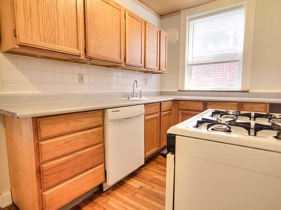 5th image of 3931 Parker Ave APT 1E