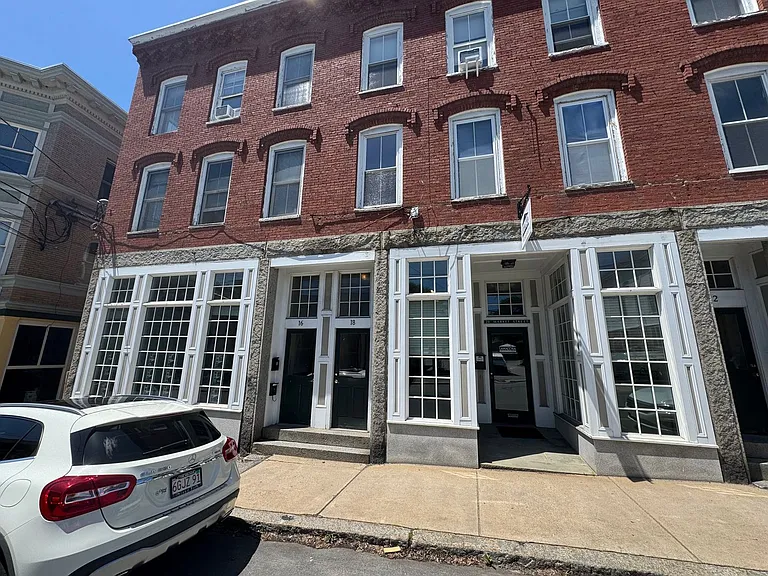 16 Market St #3 — Photo 2