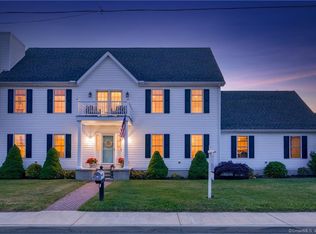 15 Morgan Park, Clinton, CT 06413