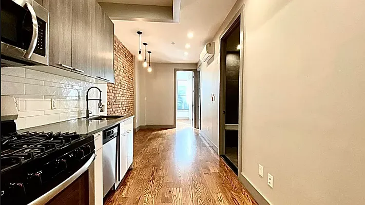 Rented by Nooklyn NYC LLC | media 10