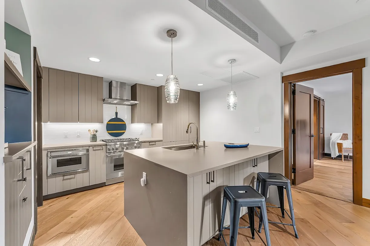 1 bed, 1238 sqft, $12,000 — Photo 3