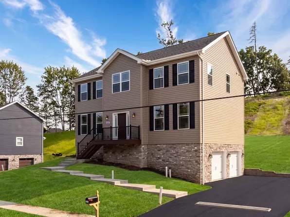 9261 Harmony Dr, Pittsburgh, PA 15237