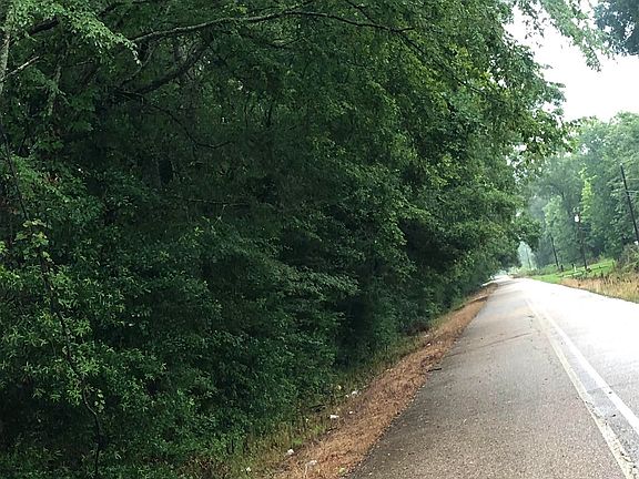2nd image of Huggins Ln