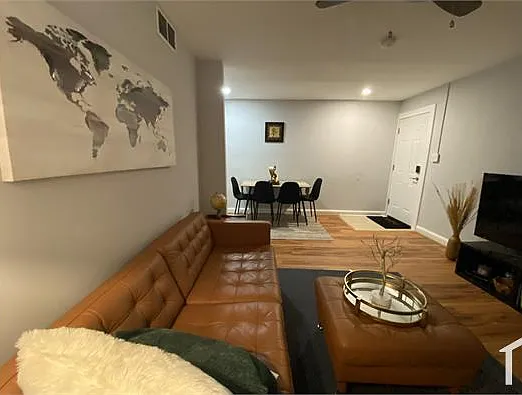 1 bed, 640 sqft, $1,895 — Photo 3