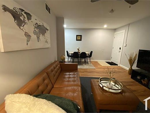 3rd image of 1243 16th St NE APT 3