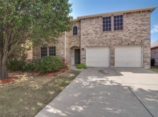 1028 Grimes Dr, Forney, TX 75126